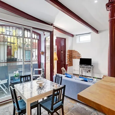 Apartment Charming Loft In Factory Lisbon